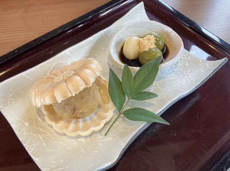 柿と白あんの最中&豆腐白玉だんご